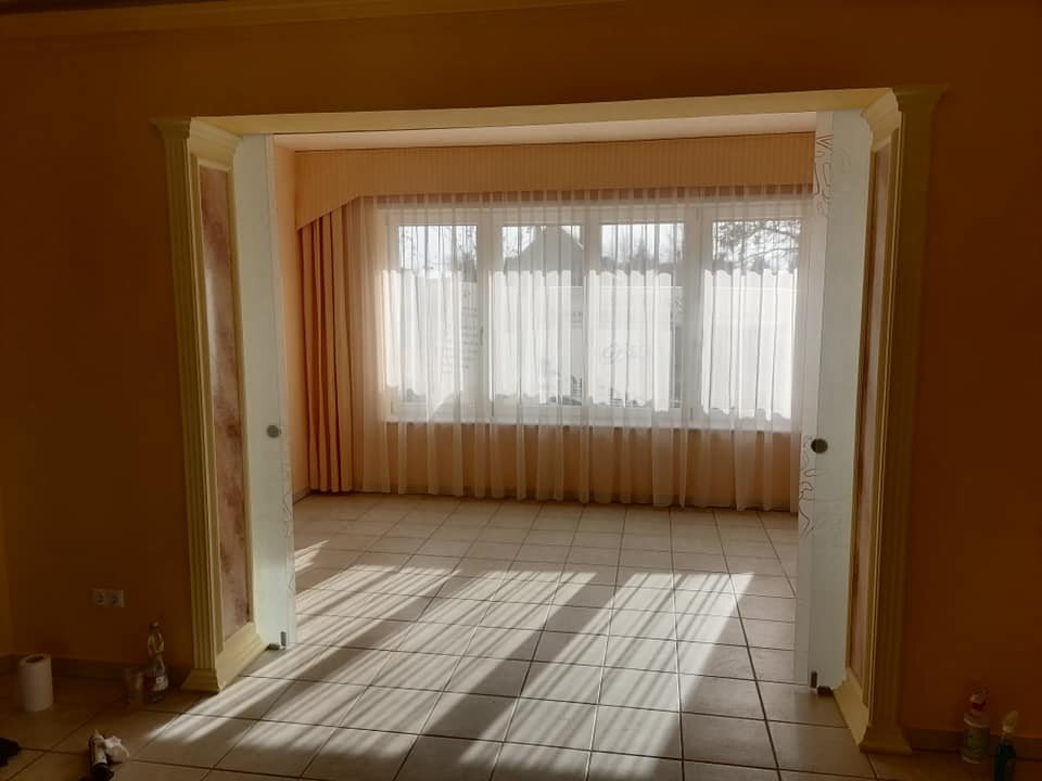 Toló üvegajtók