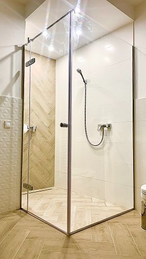 Zuhanykabinok